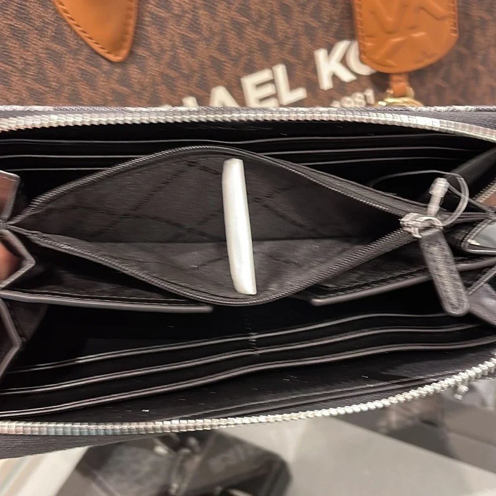 Michael Kors Men’s Women’s Cooper Tech Zip Around Wallet Black Multi Unisex NWT